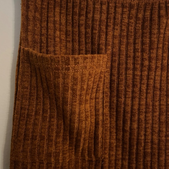 Ribbed Knit Midi Skirt - Picture 2 of 4